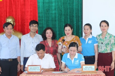 Hội LHPN Hà Tĩnh hỗ trợ xã Hương Thủy phấn đấu đạt chuẩn NTM năm 2021
