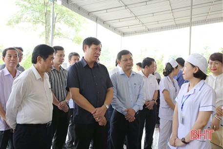 Thứ trưởng Đỗ Xuân Tuyên: Chất lượng y tế cơ sở của Hà Tĩnh nâng lên rõ rệt