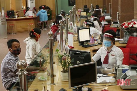 Ngân hàng “trợ sức”, doanh nghiệp vượt khó