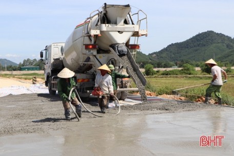 Vũ Quang thực hiện 215 công trình, phần việc chào mừng đại hội Đảng