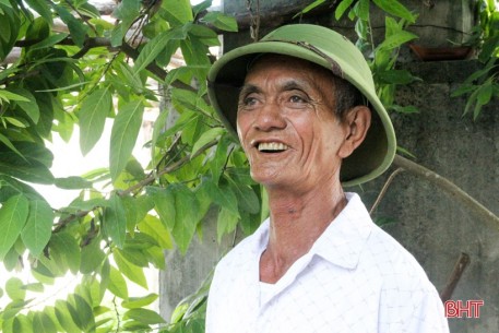 Người thương binh dỡ nhà, hiến đất mở đường ở Hà Tĩnh: “Tôi xem cống hiến của mình như một bông hoa dâng Đảng”