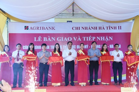 Agribank Hà Tĩnh II bàn giao công trình 3 tỷ đồng cho Trường Tiểu học Điền Mỹ
