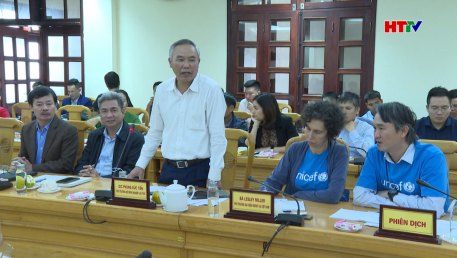 Thứ trưởng Bộ NN và PTNT Phùng Đức Tiến: Hà Tĩnh cần ổn định đời sống cho người dân sau lũ