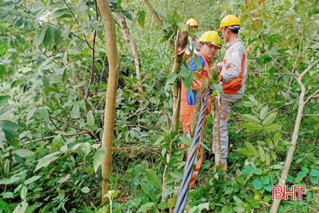 Lưới điện “yếu ở đâu, khắc phục ngay ở đó”, Đức Thọ giảm tổn thất điện năng