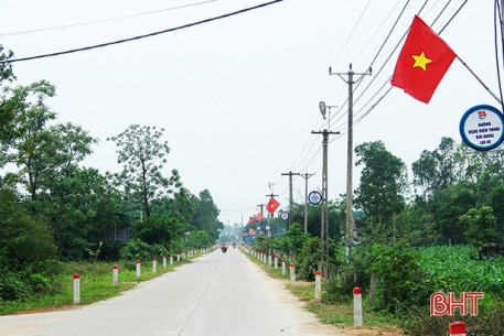 Đường điện “Thắp sáng làng quê” trị giá 300 triệu đồng ở Nghi Xuân