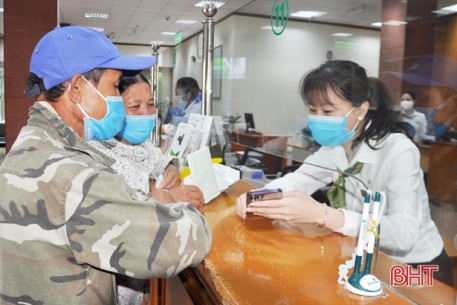Các ngân hàng Hà Tĩnh kêu gọi khách hàng giao dịch online