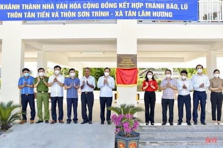 Bí thư Tỉnh ủy dự lễ khánh thành 2 nhà văn hóa cộng đồng kết hợp tránh bão, lũ ở Thạch Hà