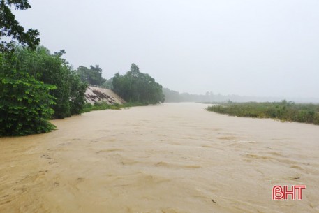 Cảnh báo lũ trên một số sông lớn ở Hà Tĩnh