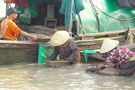 Làng hến sông La – giữ gìn hương vị quê, phát triển du lịch trải nghiệm