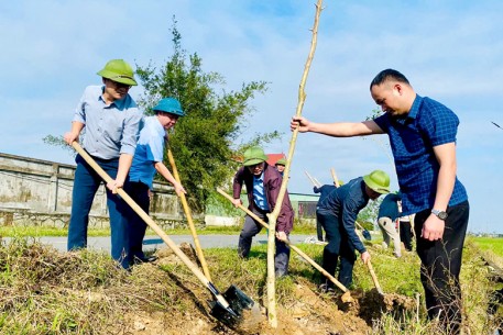 Thạch Xuân phát động 30 ngày cao điểm ra quân xây dựng nông thôn mới