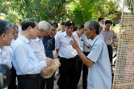 Phó Thủ tướng Vũ Văn Ninh, Trưởng Ban chỉ đạo quốc gia Chương trình xây dựng nông thôn mới trong lần khảo sát tại huyện Diên Khánh, tỉnh Khánh Hoà. Ảnh: VGP/Thành Chung