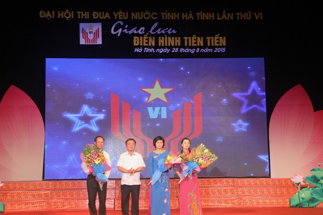 Ông Đinh Phúc Tâm – Bí thư chi bộ thôn Nam Trà được vinh danh là điển hình tiên tiến thi đua yêu nước nam 2015