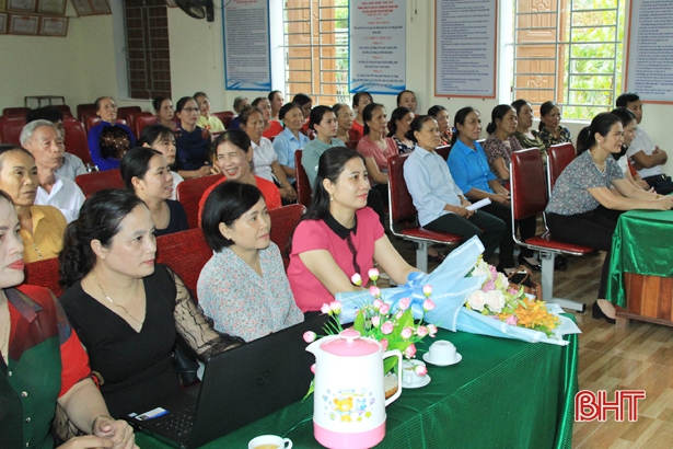 Ra mắt CLB Gia đình nông thôn mới kiểu mẫu đầu tiên ở Nghi Xuân