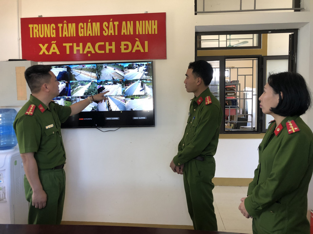 Trung tâm giám sát an ninh qua camera tại xã Thạch Đài