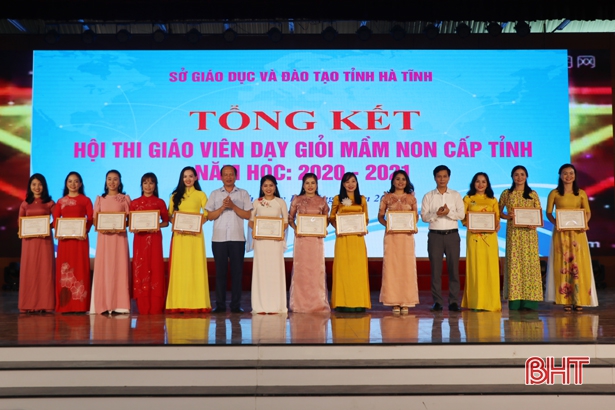 Công nhận 139 giáo viên Hà Tĩnh giỏi mầm non cấp tỉnh