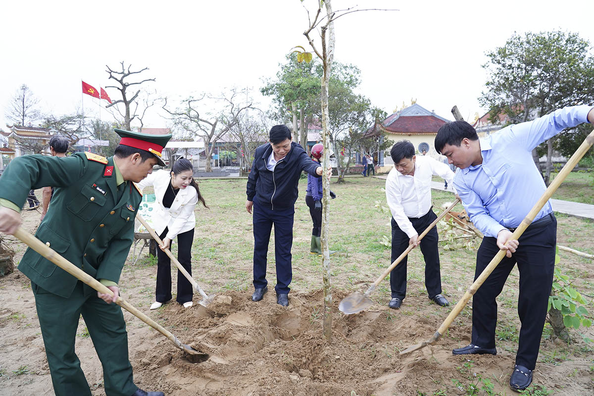 34909305 1528 4036 96bf 62a54d72bce8