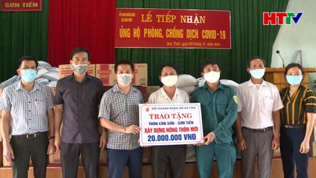 Đài PT-TH Hà Tĩnh ủng hộ xã Sơn Tiến nhiều nhu yếu phẩm phòng, chống dịch Covid- 19