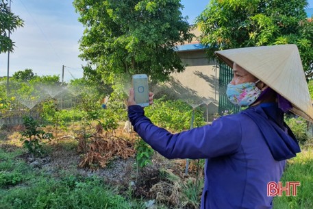 Nông dân Hà Tĩnh tưới cây... bằng smartphone!