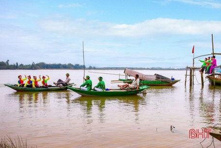 Thủ tướng yêu cầu phát huy giá trị Dân ca Ví, giặm Nghệ Tĩnh thành sản phẩm văn hóa đặc trưng