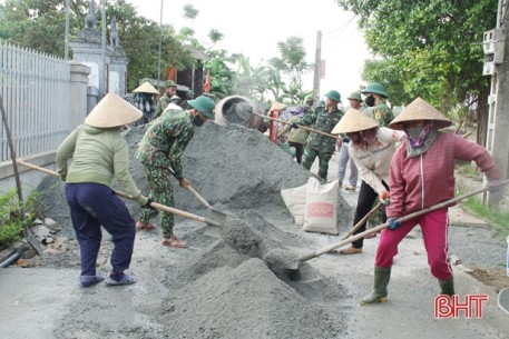 Lộc Hà ra quân làm nông thôn mới mừng thành công Đại hội Đảng bộ huyện