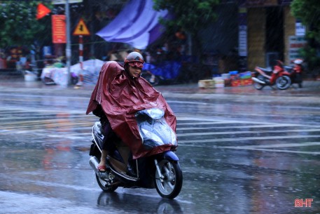 Dự báo từ đêm 26/8, Hà Tĩnh giảm nhiệt, có nơi mưa to