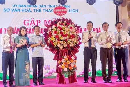 Gặp mặt kỷ niệm 79 năm ngày truyền thống ngành Văn hóa