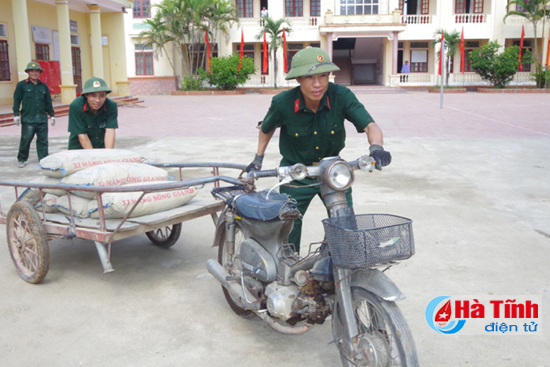 bo chqs tinh giup dan duc dong xay dung nong thon moi