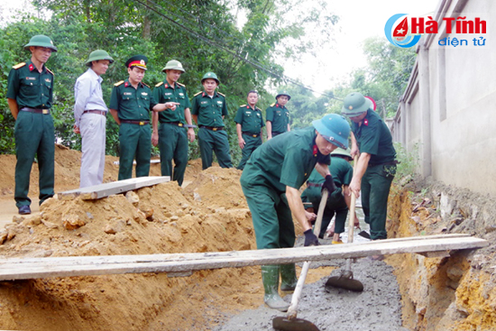 bo chqs tinh giup dan duc dong xay dung nong thon moi