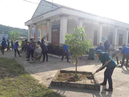 Chỉnh trang hội quán thôn 3 xã Sơn Thọ