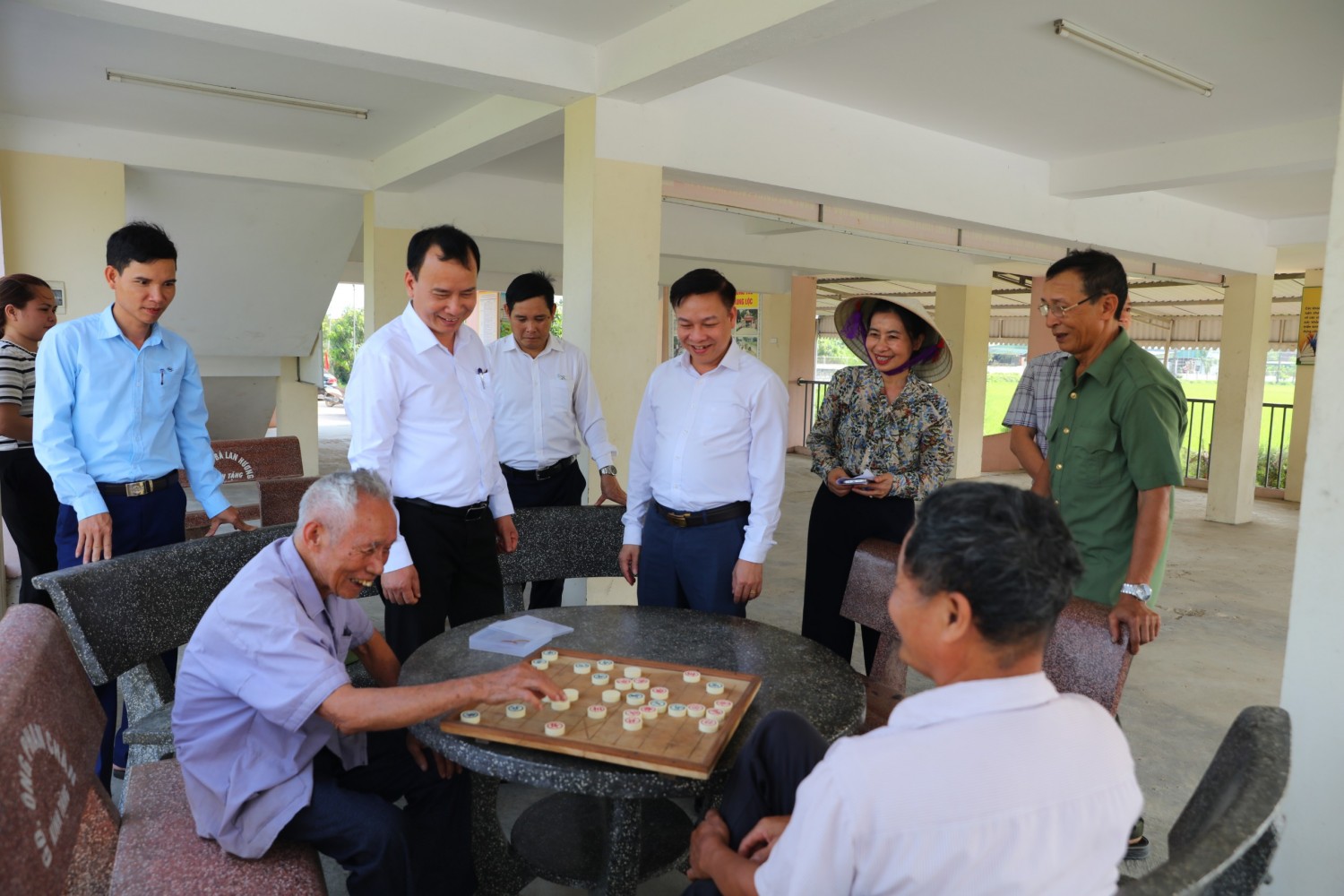 anh 1 doan kiem tra khao sat tai nha van hoa cong dong thon dong kim xa trung loc huyen can loc